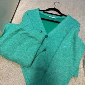 Zara green set